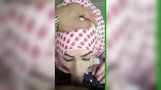 سكس طالبة محجبة ترضع زب عشيقها